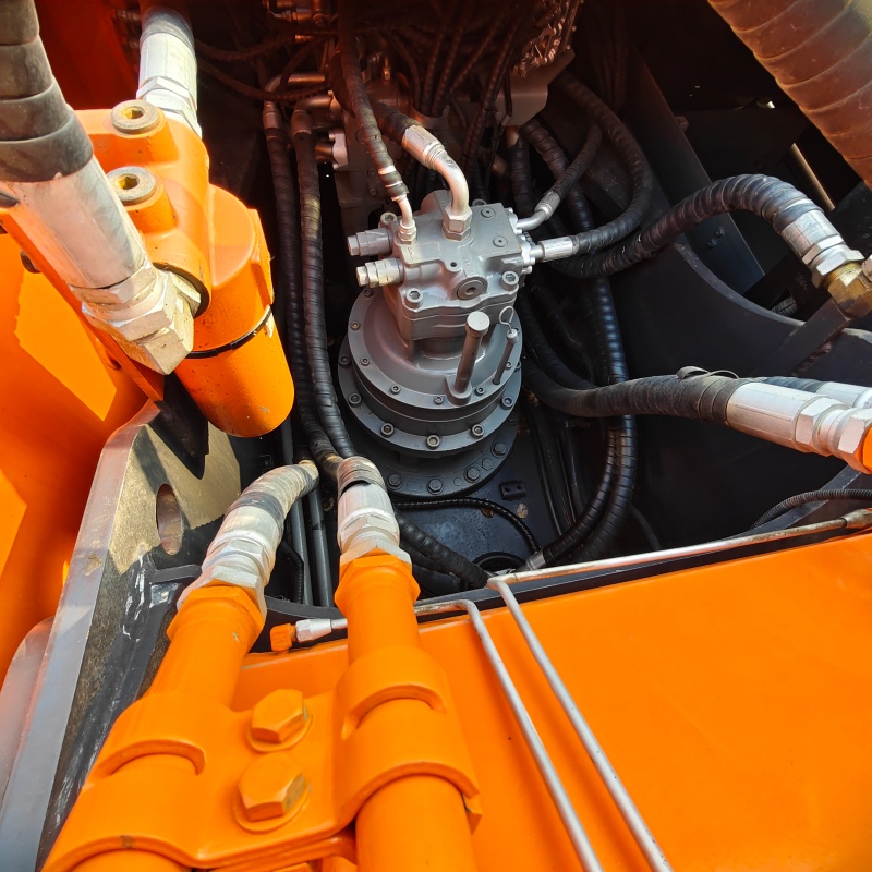 Hitachi 360 image 9