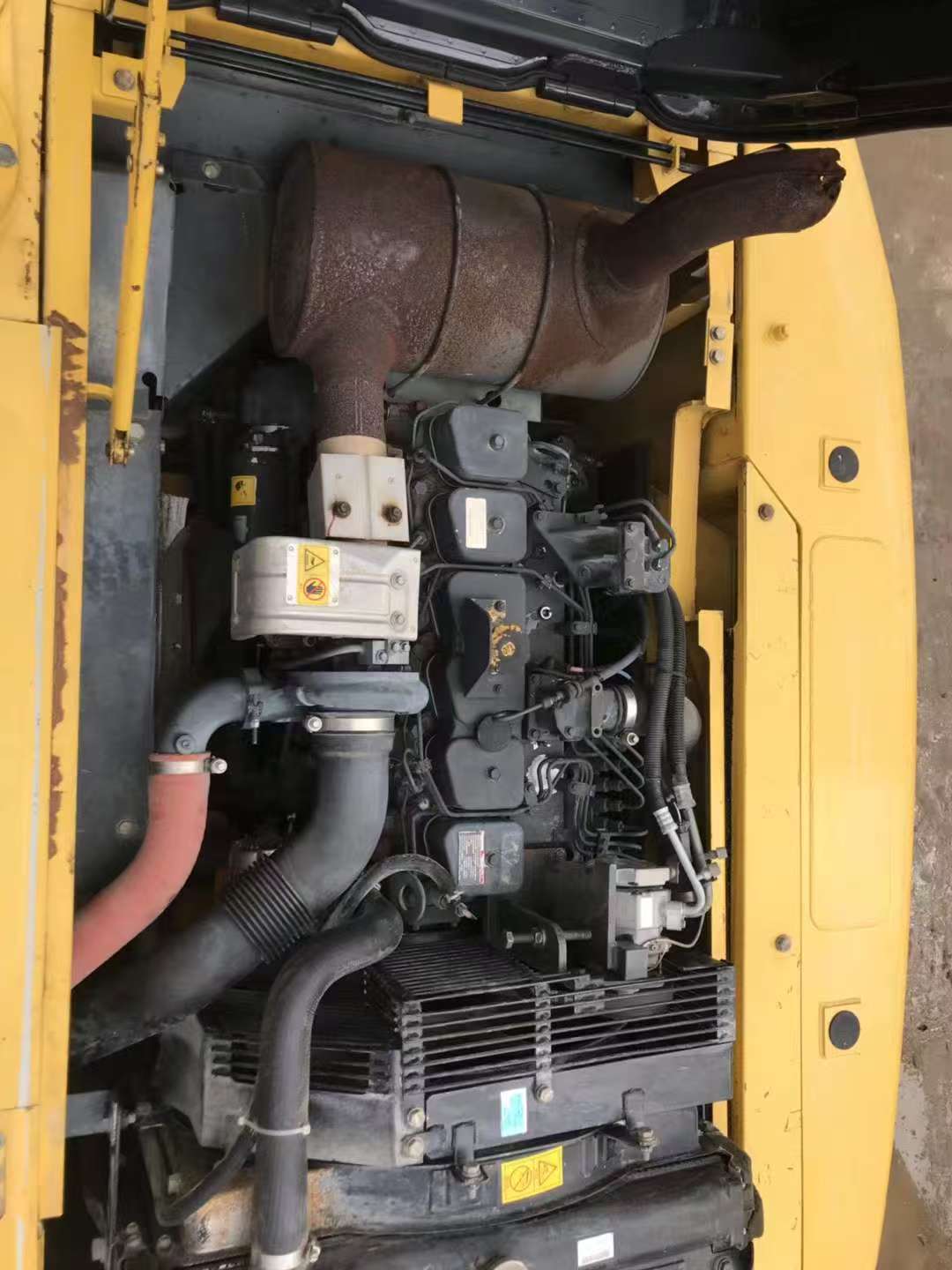 Komatsu 200-7 image 9