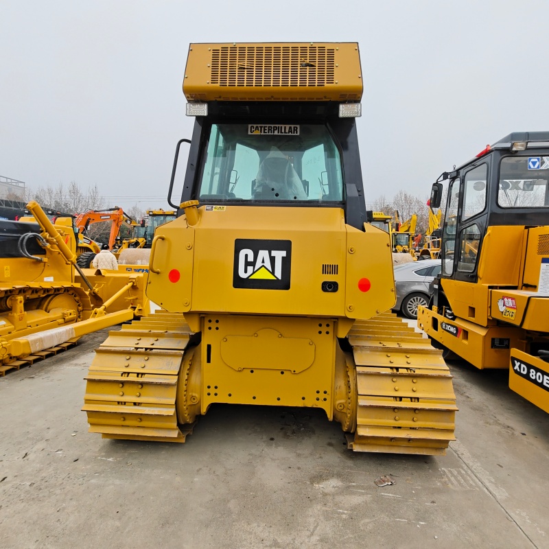 Caterpillar D5K image 10