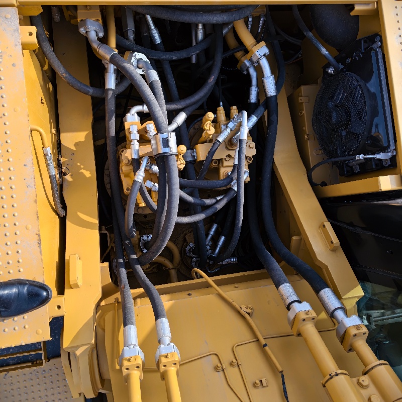 Caterpillar 349D2 image 10
