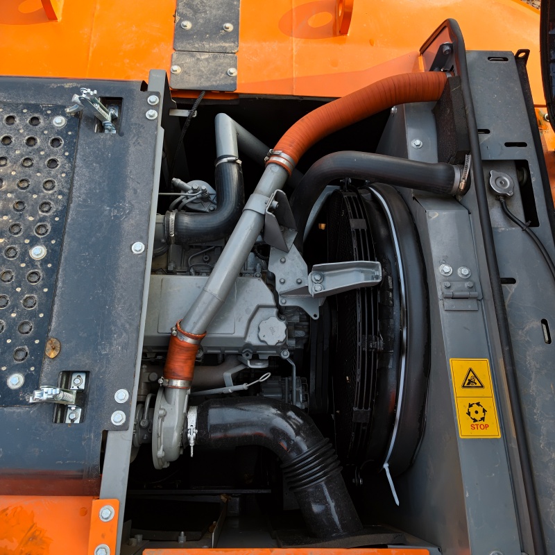 Hitachi 360 image 10