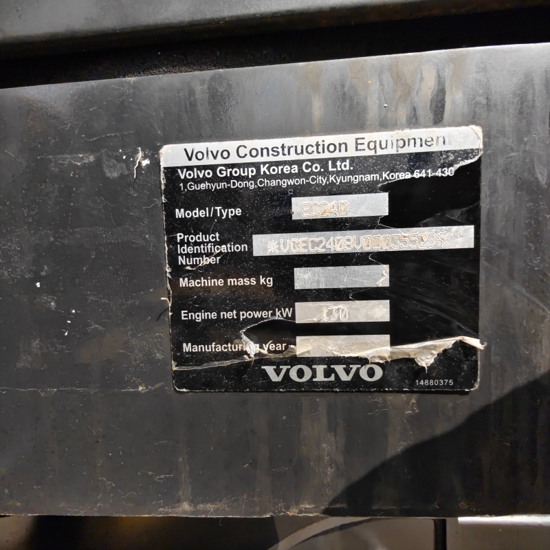 Volvo 240 image 10