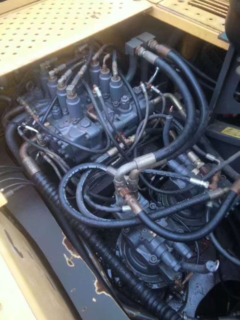 Volvo 460B image 10