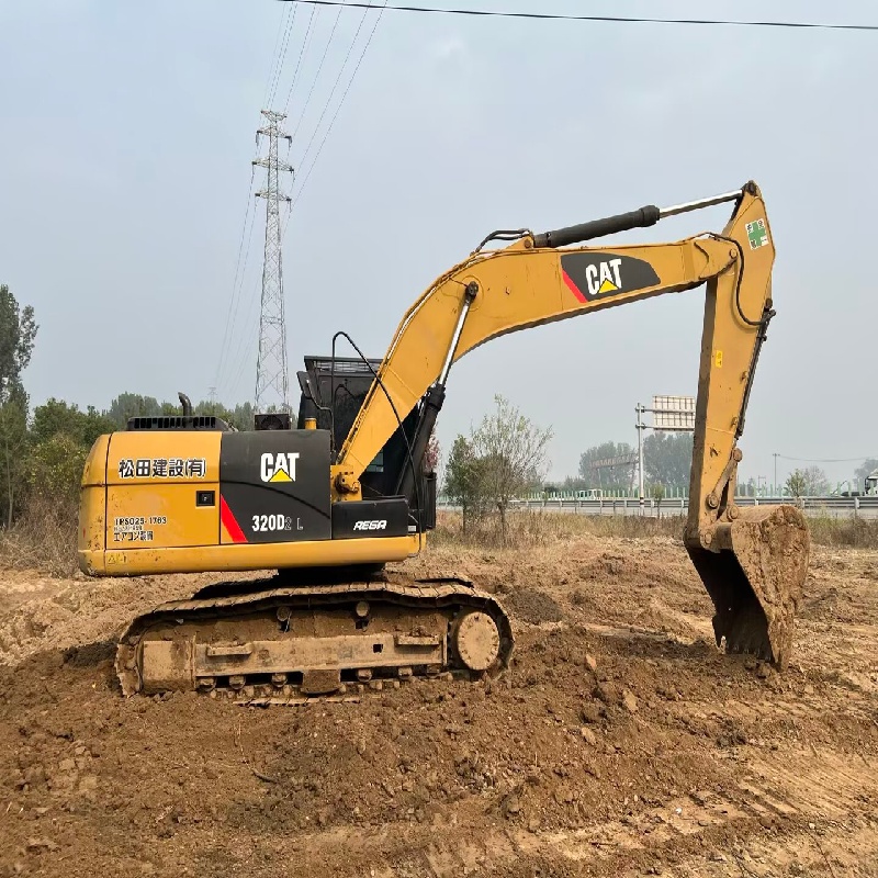 Caterpillar 320D2 Authentic （2）