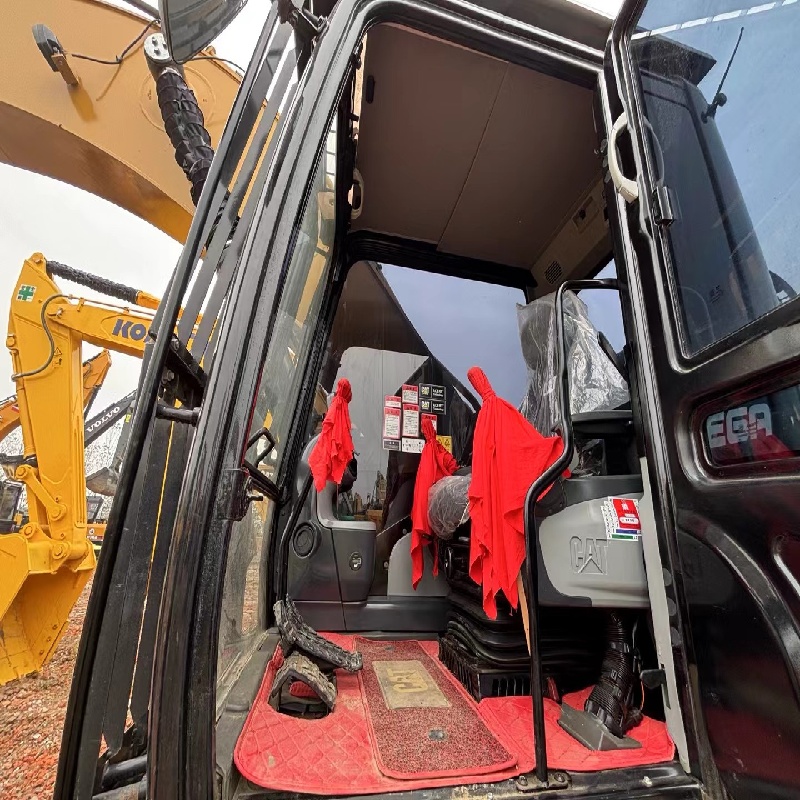 Caterpillar 330D2 image 10