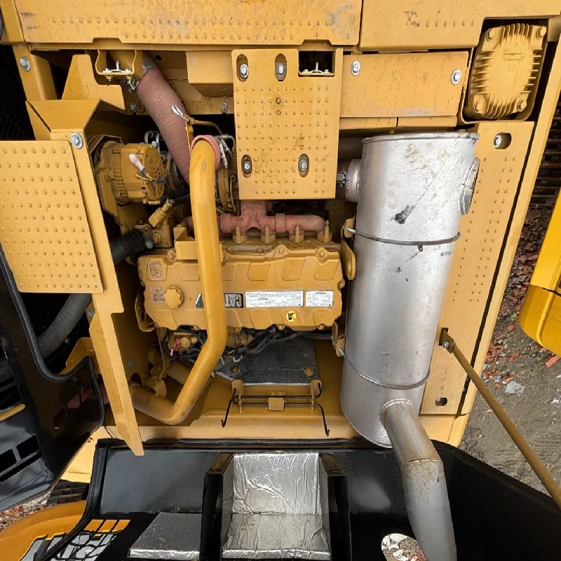 Caterpillar 330D2 image 6