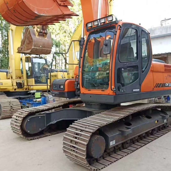 Doosan 225