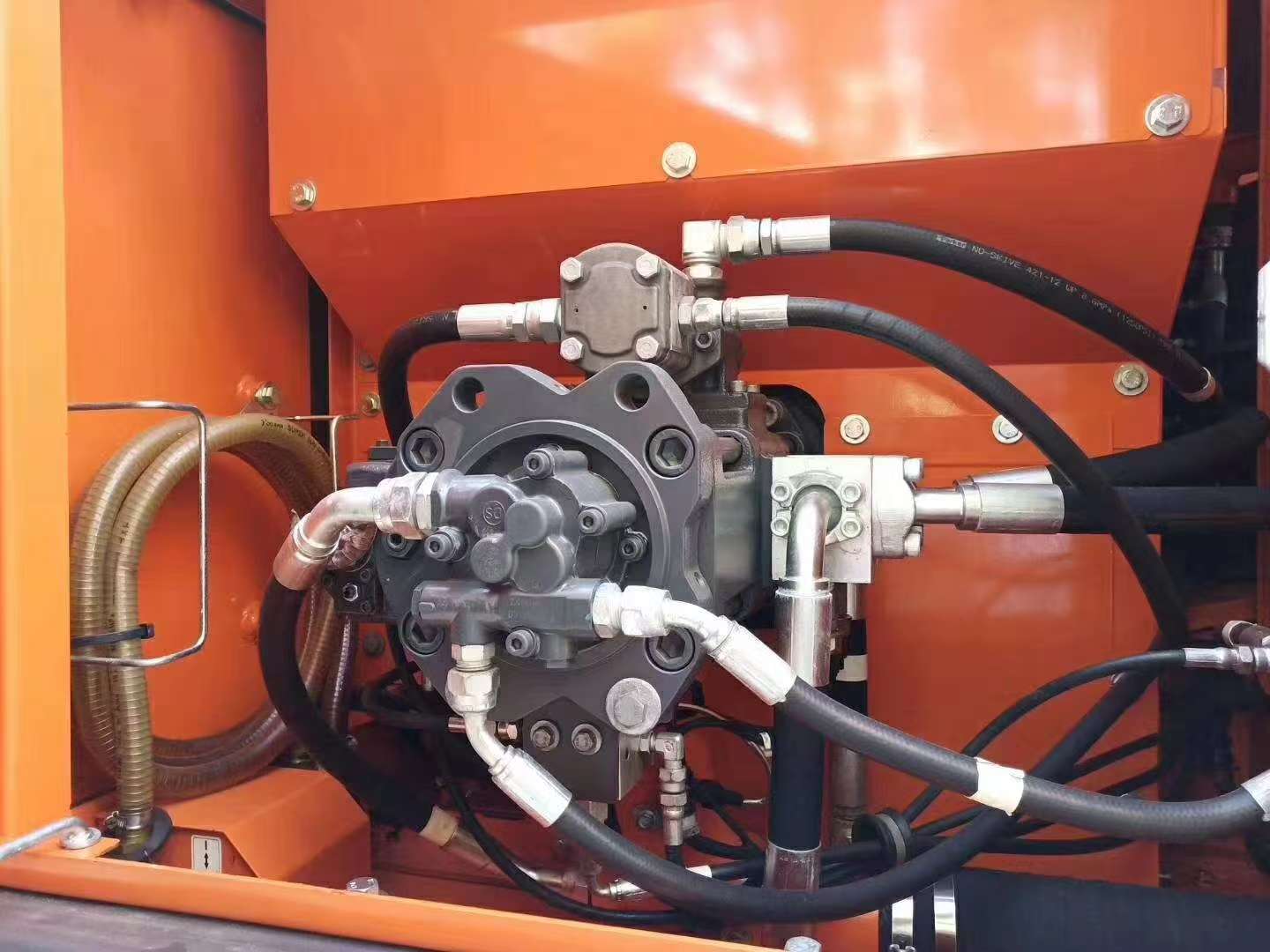 Doosan 225 image 6