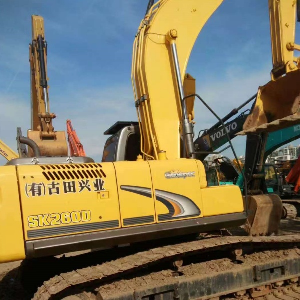 Kobelco SK200 Yellow Tail
