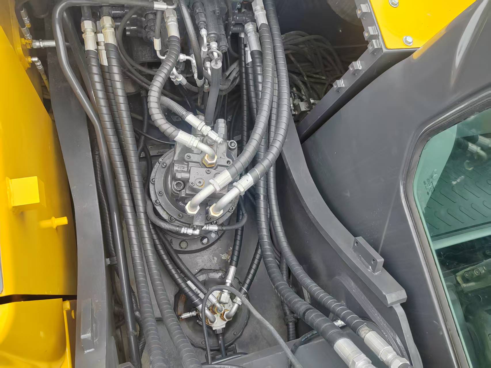 Komatsu 400-8 image 12