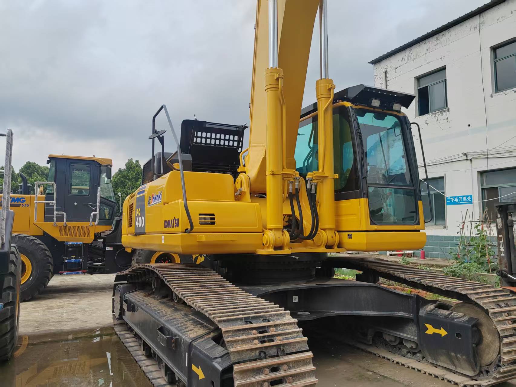 Komatsu 400-8 image 17