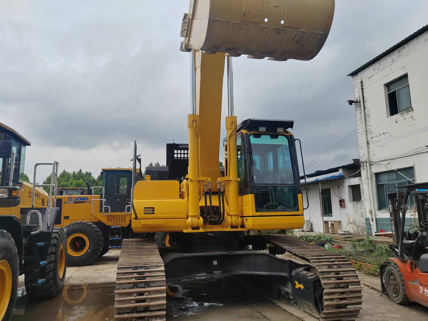 Komatsu 400-8 image 18