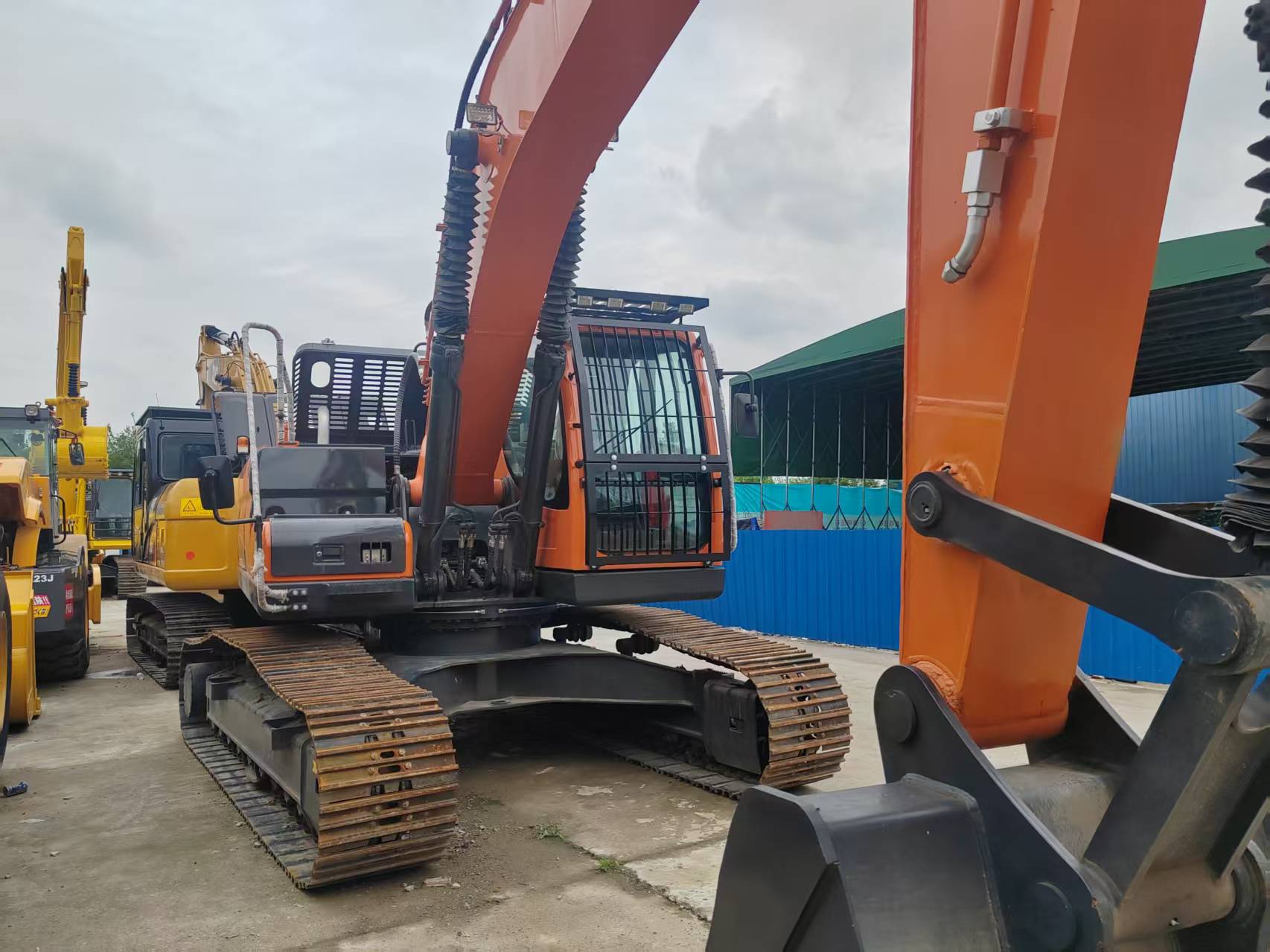 Doosan 225 2 image 4