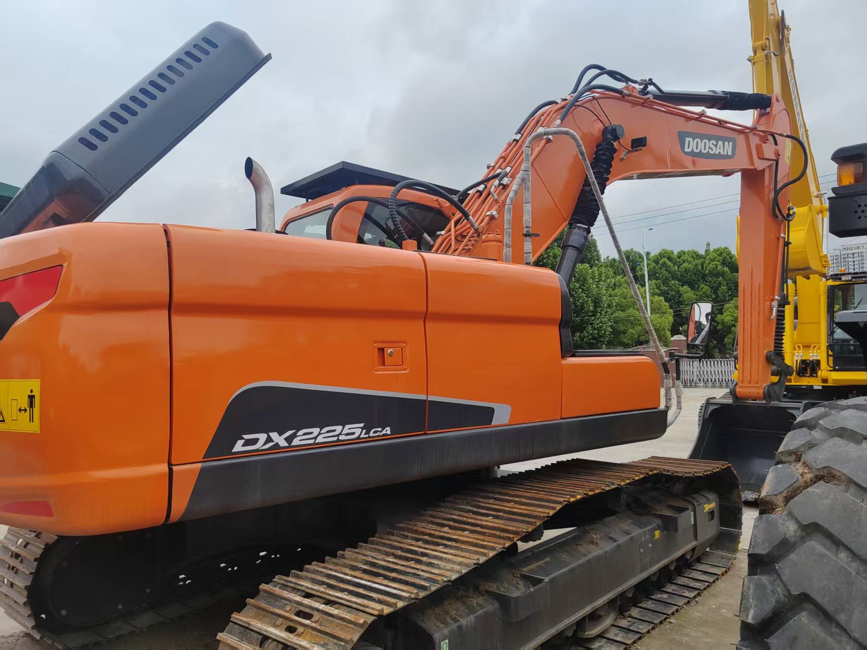 Doosan 225 2 image 5
