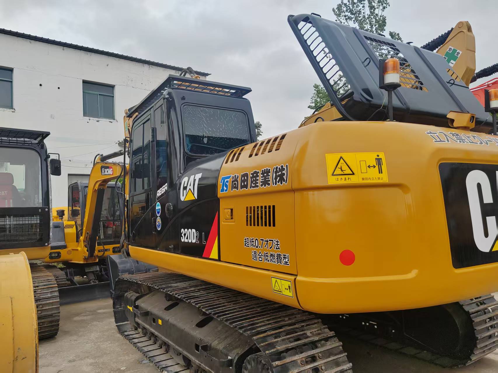 Caterpillar 320D 2 image 5