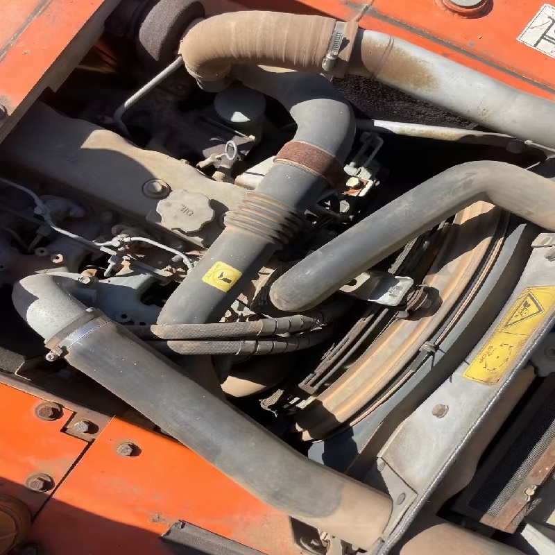 Hitachi 120 image 8