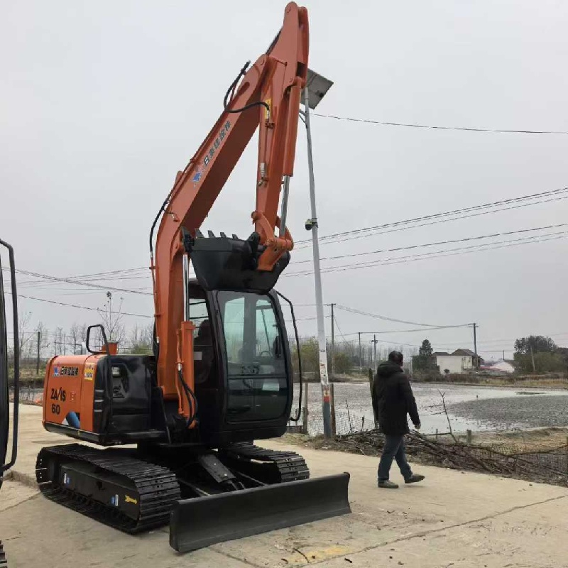 Hitachi 60 image 3