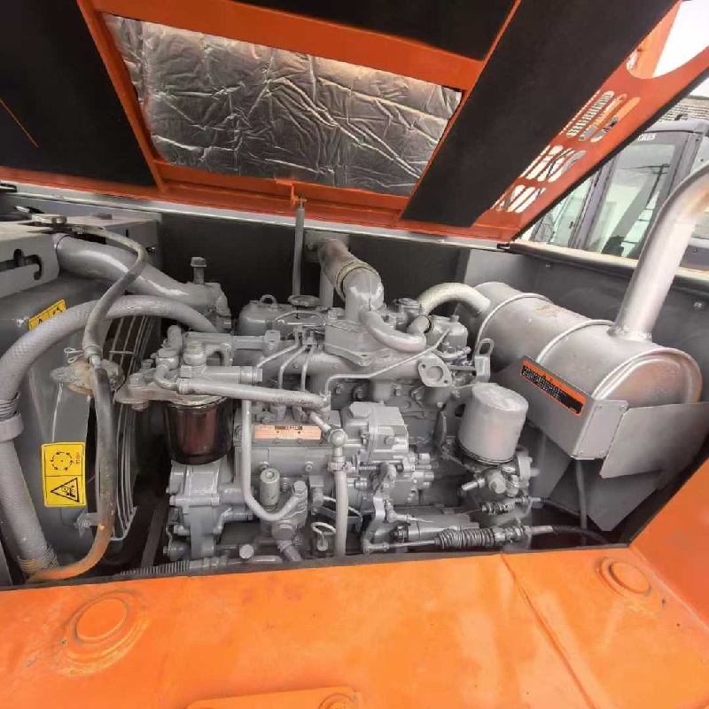 Hitachi 60 image 9