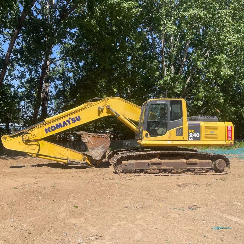 Komatsu 240 Original image 5