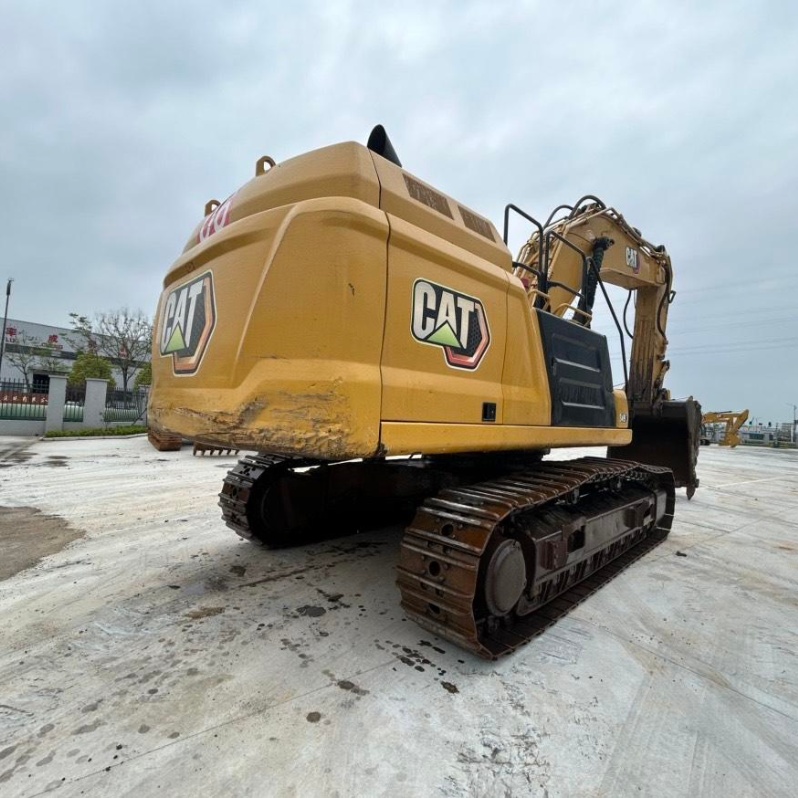 Caterpillar 349 Original image 4