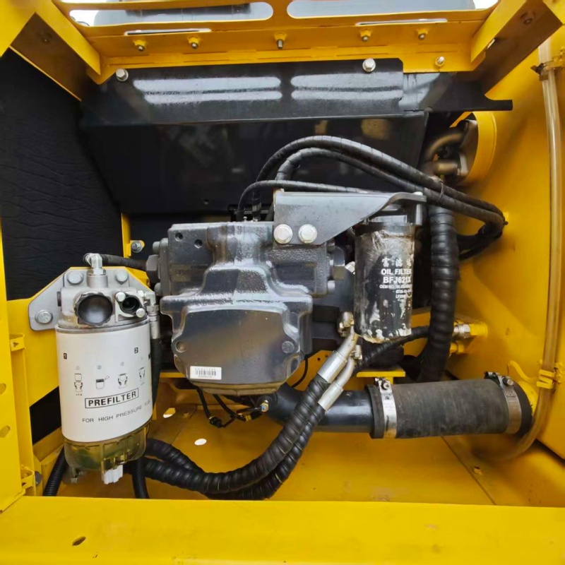 Komatsu 240 image 10