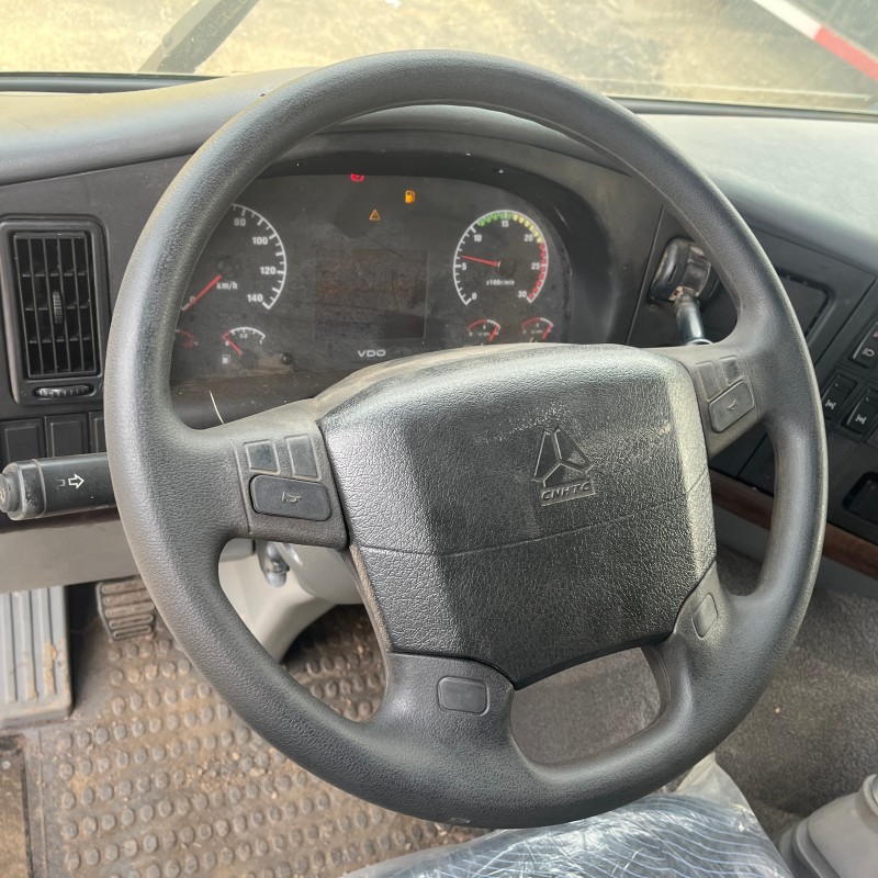 Sinotruk HOWO 6×4 Dump Truck with 13R22.5 Tires image 11