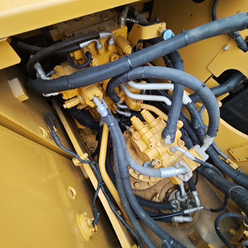 Caterpillar 320E image 10