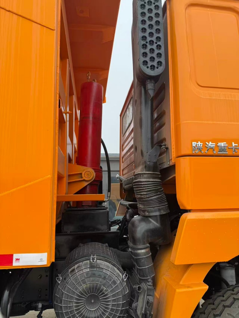 Shacman F3000 6×4 Dump Truck image 11