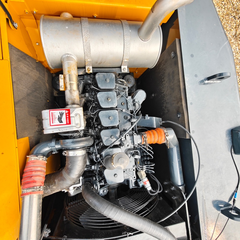 Hyundai 220HX image 10