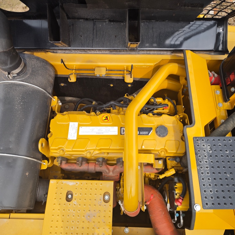 Caterpillar 340D2L image 11