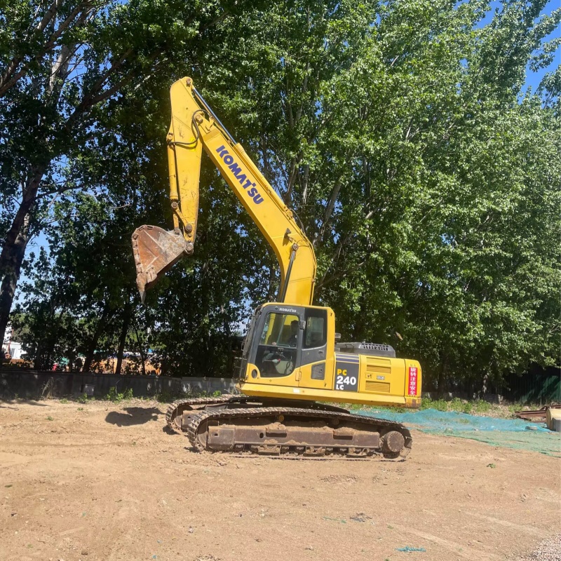 Komatsu 240 Original image 3