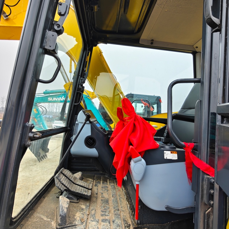 Komatsu 60 image 9