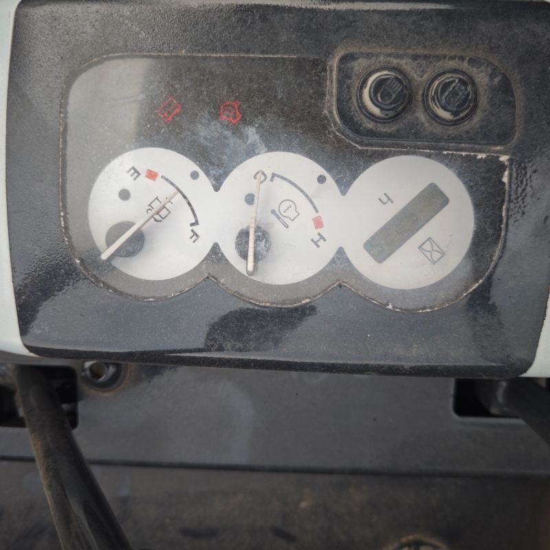 Komatsu 20 image 11