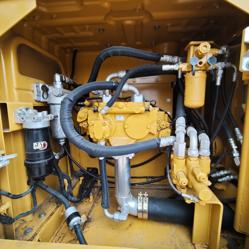 Caterpillar 320E image 12
