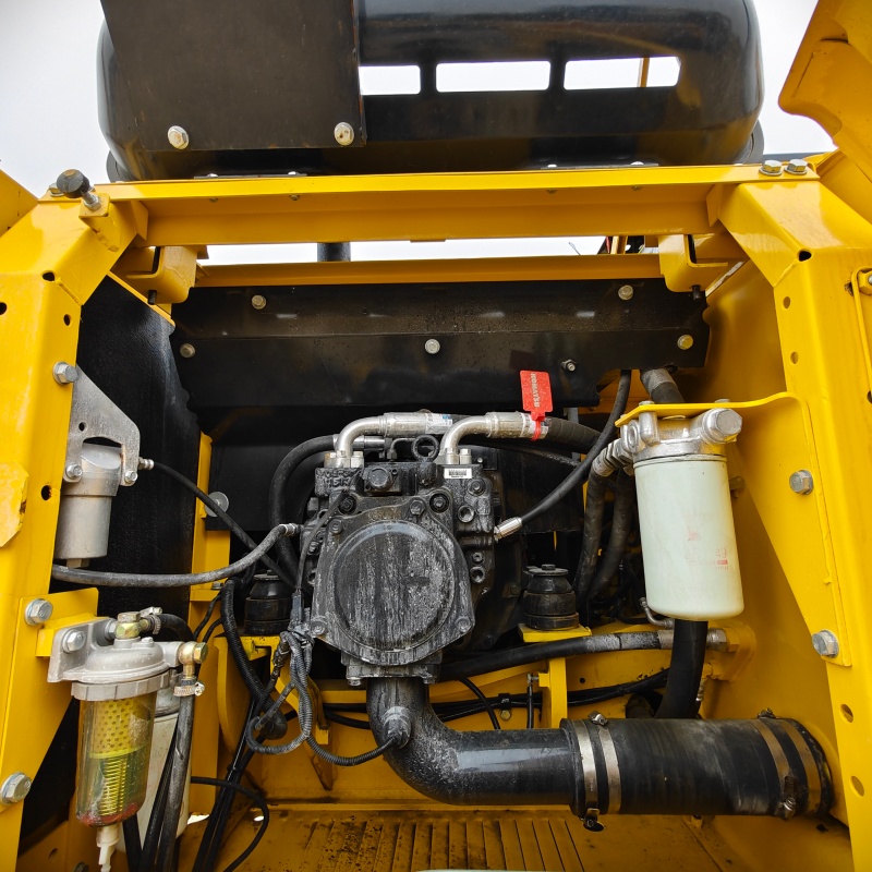 Komatsu 160 image 11