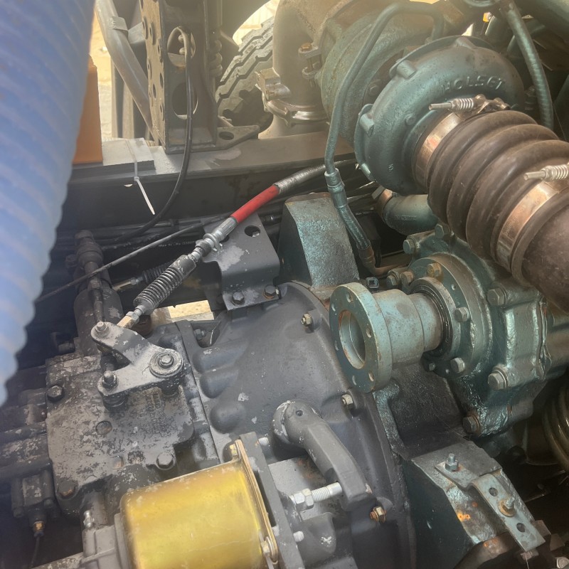 HOWO 4×2 Sewage Suction Truck image 13