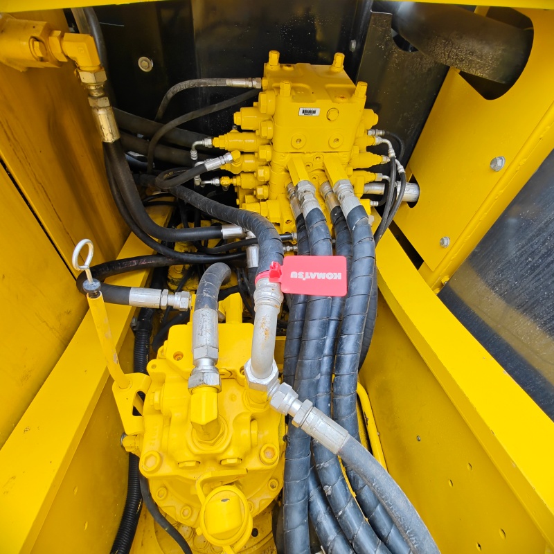 Komatsu 160 image 13