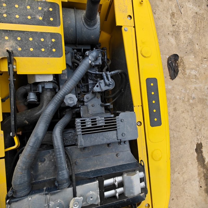 Komatsu 130 image 13