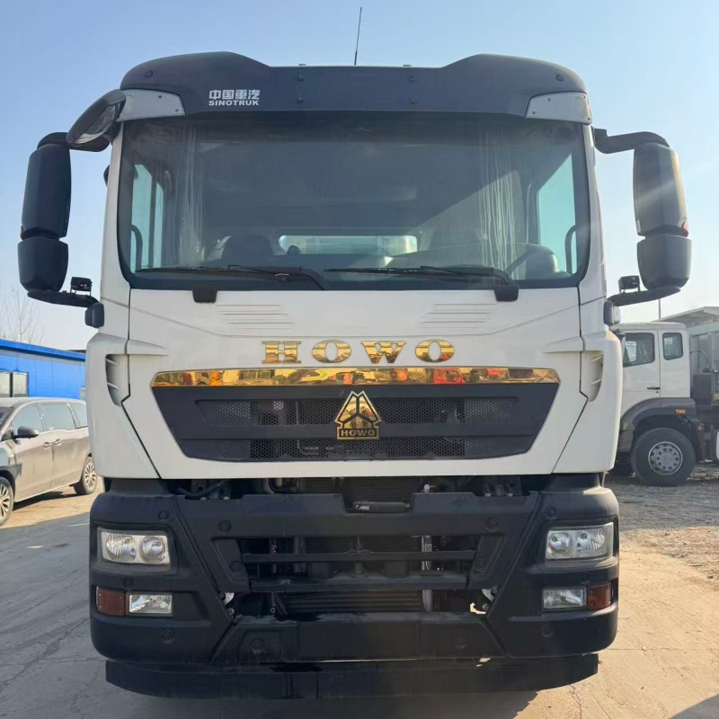 Sinotruk HOWO TX 8×4 Mixer Truck
