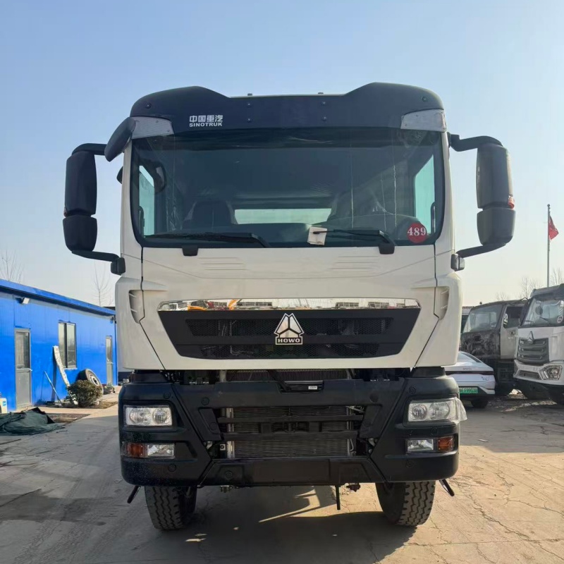 Sinotruk HOWO TX 6×4 Oil Tanker Truck