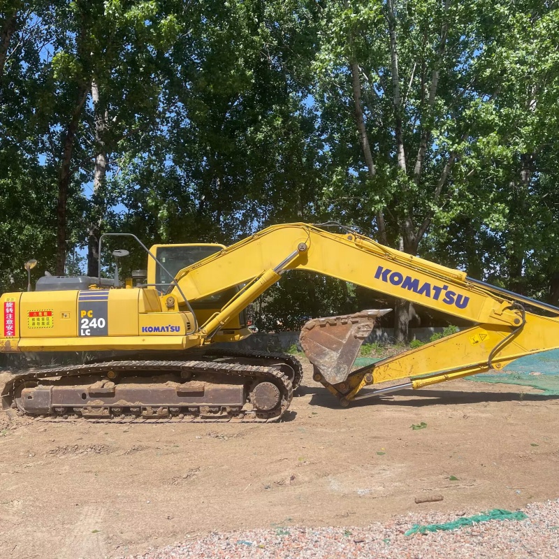 Komatsu 240 Original image 6