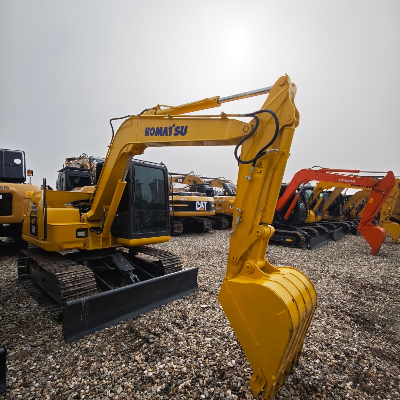 Komatsu 70 image 4