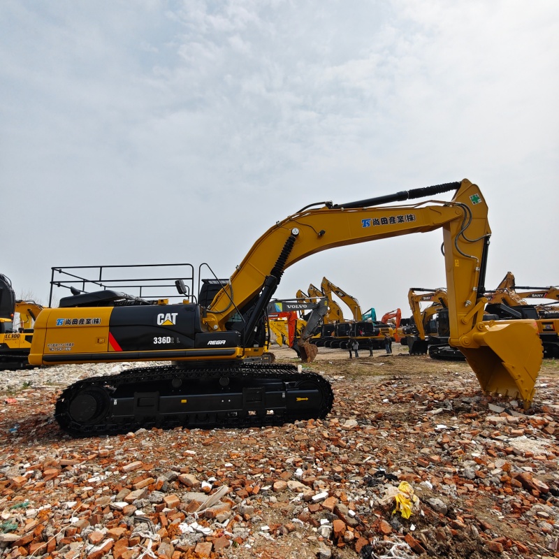 Caterpillar 336D2L image 2