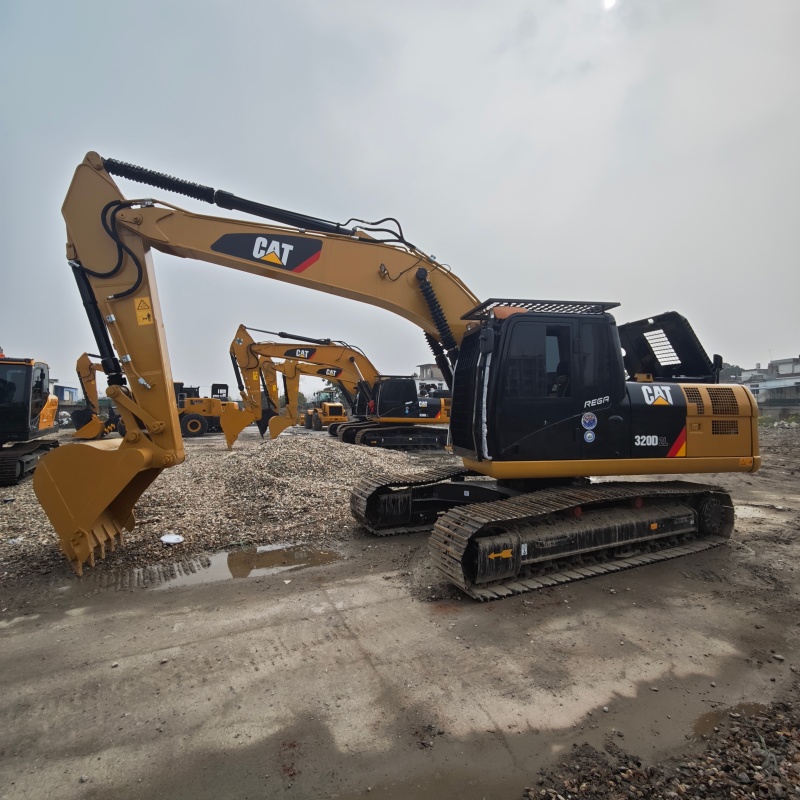 Caterpillar 320D2L（2）