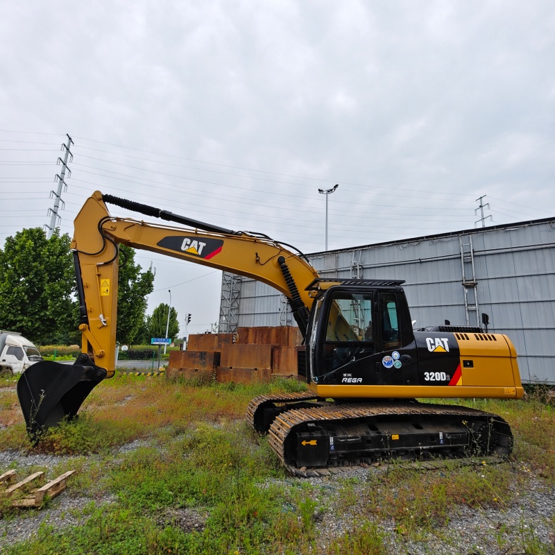Caterpillar  320D2