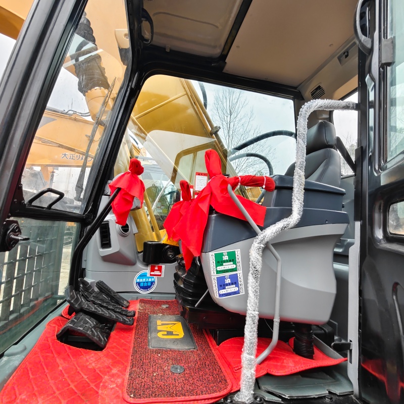 Caterpillar 320C image 6