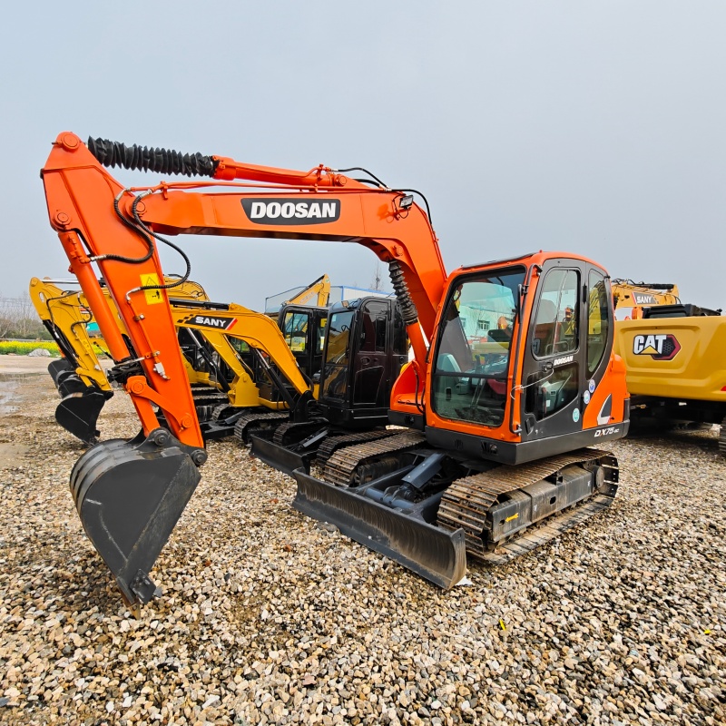 Doosan  DX75