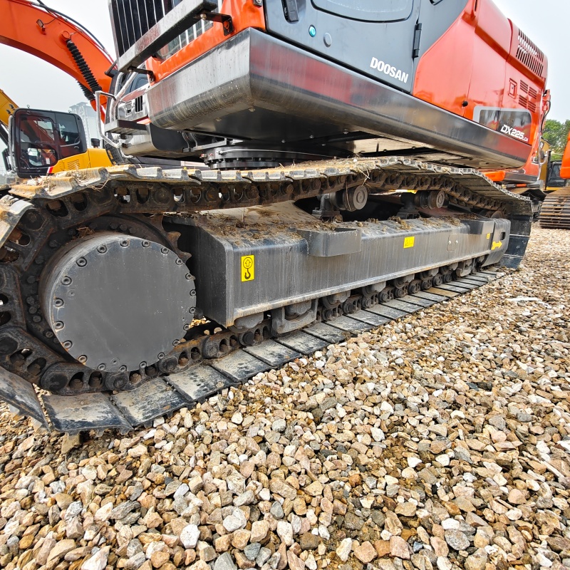 Doosan DX225 image 7
