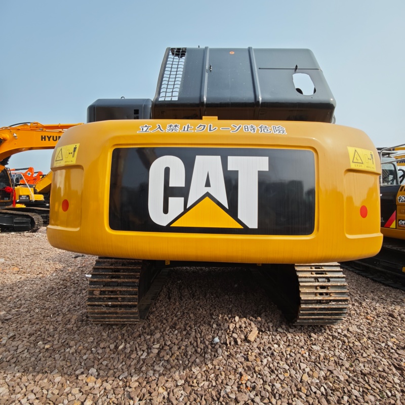 Caterpillar 336D image 6