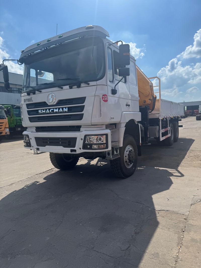 Shacman F3000 6×4 Truck-Mounted Crane image 4